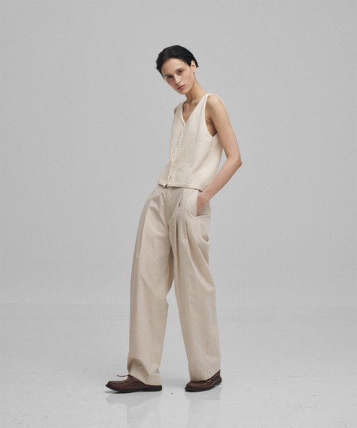 ANOTHER OFFICE WOMEN(アナザー オフィス ウーマン)の「w. Structure 2tuck Wide Pants (Oat Milk)(その他パンツ・レディース・その他・36/34)」の4枚目の写真