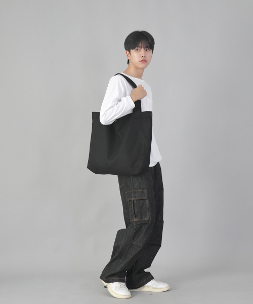 SAINTCREW(セントクルー)の「ミニマルビッグサイズショルダーバッグ MBS-122 ブラックブラック(エコバッグ/サブバッグ・メンズ・その他・フリー)」の5枚目の写真