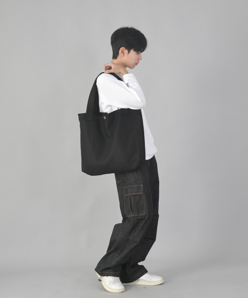 SAINTCREW(セントクルー)の「ミニマルビッグサイズショルダーバッグ MBS-122 ブラックブラック(エコバッグ/サブバッグ・メンズ・その他・フリー)」の6枚目の写真