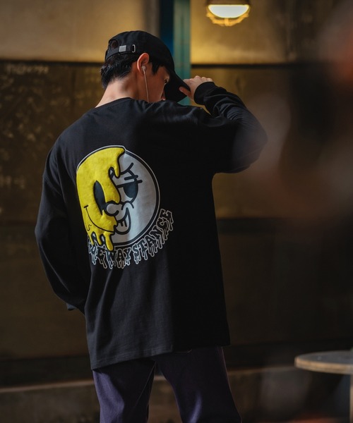 En serio TOKYO(エンソリオトーキョー)の「【SIDEWAYSTANCE】ドリップスマイリー長袖Tシャツ(Tシャツ/カットソー・メンズ・ブラック系/パープル系その他/ホワイト系・MEDIUM/LARGE)」の9枚目の写真