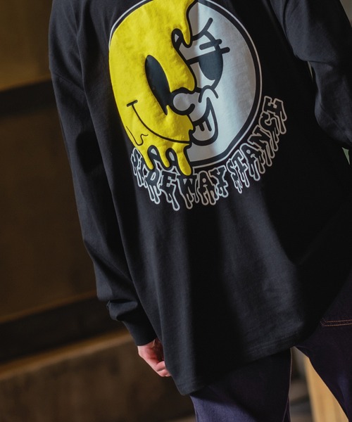 En serio TOKYO(エンソリオトーキョー)の「【SIDEWAYSTANCE】ドリップスマイリー長袖Tシャツ(Tシャツ/カットソー・メンズ・ブラック系/パープル系その他/ホワイト系・MEDIUM/LARGE)」の10枚目の写真