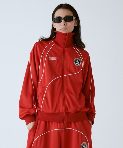 UMBRO（アンブロ）の「【UMBRO×Lui's】パイピングトラックジャケット（ブルゾン・レディース・ブラック/レッド・S/M）」の18枚目の写真