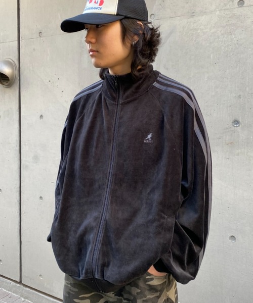KANGOL（カンゴール）の「【KANGOL】袖ラインワンポイント刺繍ベロアトラックジャケット（ジャージ・レディース・ピンク/ベージュ/チャコール/ブラック・M/L/XL）」の16枚目の写真