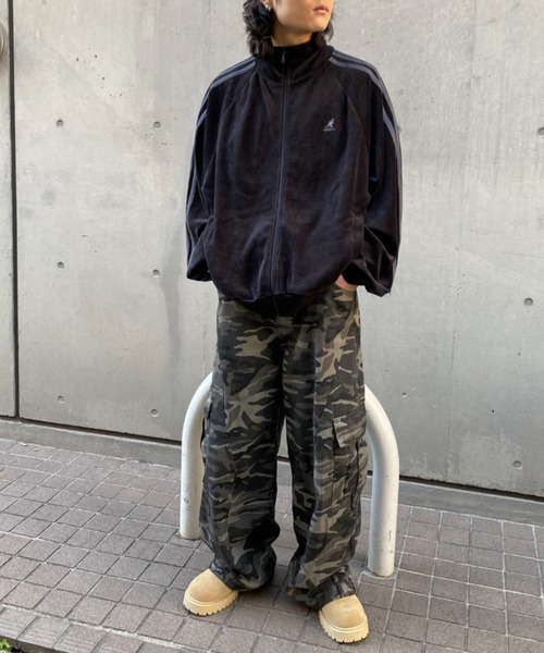 KANGOL（カンゴール）の「【KANGOL】袖ラインワンポイント刺繍ベロアトラックジャケット（ジャージ・レディース・ピンク/ベージュ/チャコール/ブラック・M/L/XL）」の18枚目の写真