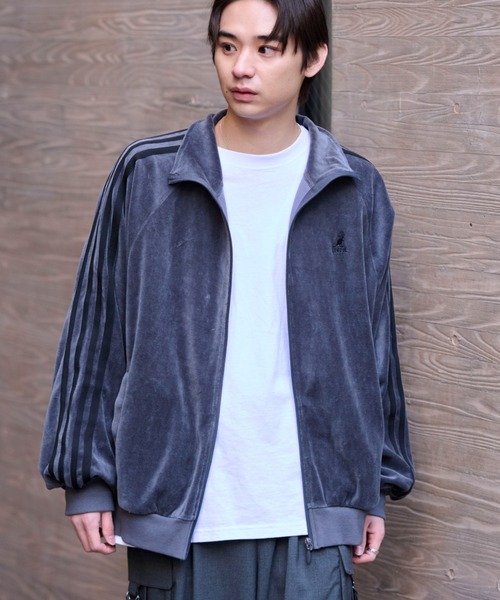 KANGOL（カンゴール）の「【KANGOL】袖ラインワンポイント刺繍ベロアトラックジャケット（ジャージ・レディース・ピンク/ベージュ/チャコール/ブラック・M/L/XL）」の9枚目の写真