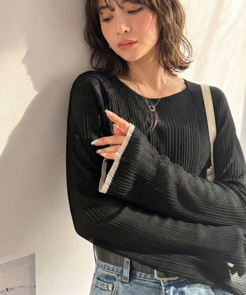 classicalelf（クラシカルエルフ）の「透き通る気品を、日常に。ランダムタックシアー袖フレア長袖トップス（Tシャツ/カットソー・レディース・ブラウン/アイボリー/ブラック/ブルー/ネイビー・X-LARGE/SMALL/MEDIUM/LARGE）」の6枚目の写真
