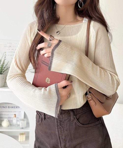classicalelf（クラシカルエルフ）の「透き通る気品を、日常に。ランダムタックシアー袖フレア長袖トップス（Tシャツ/カットソー・レディース・ブラウン/アイボリー/ブラック/ブルー/ネイビー・X-LARGE/SMALL/MEDIUM/LARGE）」の15枚目の写真