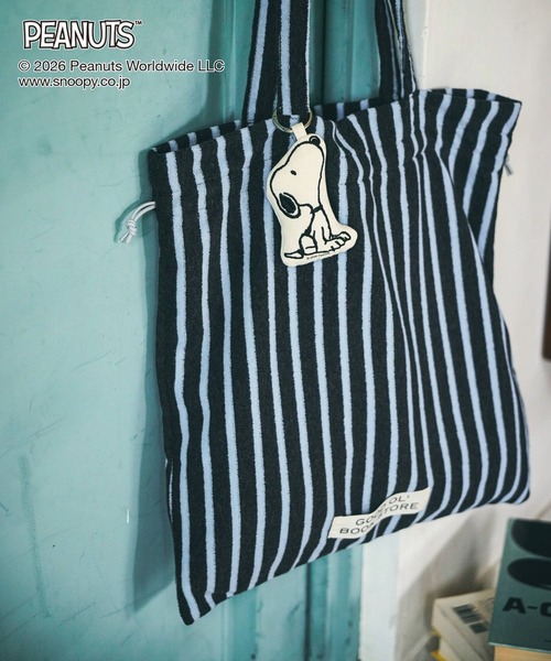 GLOBAL WORK（グローバルワーク）の「PEANUTS/チャーム付きパイル生地トート/634366（トートバッグ・レディース・チャコールグレー/アイボリー/ラベンダー・FREE）」の8枚目の写真