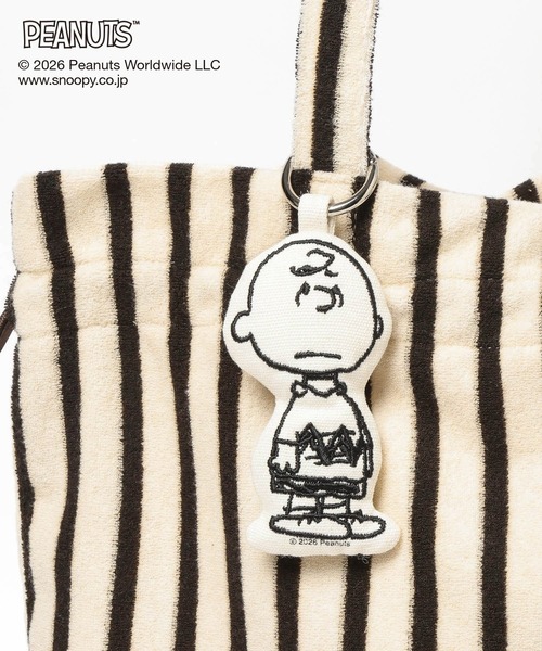GLOBAL WORK（グローバルワーク）の「PEANUTS/チャーム付きパイル生地トート/634366（トートバッグ・レディース・チャコールグレー/アイボリー/ラベンダー・FREE）」の18枚目の写真