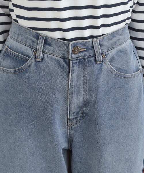 SHOO・LA・RUE（シューラルー）の「【あったか/S-LL】脚のラインを拾いにくい 裏微起毛 デニムワイドパンツ（デニムパンツ・レディース・ネイビー/ブルー・03/02/01/04）」の14枚目の写真