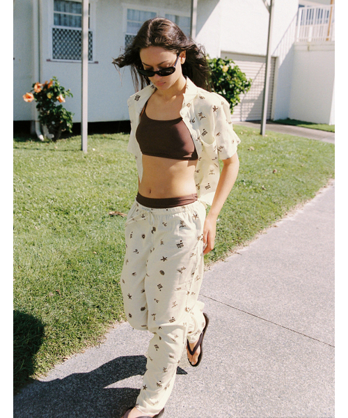 SURFEA（サーフィー）の「SIMONE SHIRT_BEIGE（シャツ/ブラウス・レディース・その他・L/S）」の2枚目の写真