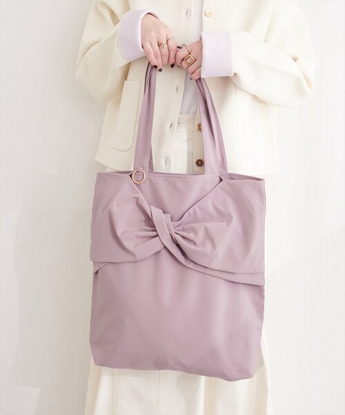 natural couture（ナチュラルクチュール）の「ねじリボントート（トートバッグ・レディース・ミント/イエロー/パープル/ピンク/ブラウン/レッド/サックスブルー/ブラック/ライトベージュ・FREE）」の8枚目の写真