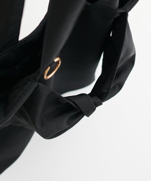 natural couture（ナチュラルクチュール）の「ねじリボントート（トートバッグ・レディース・ミント/イエロー/パープル/ピンク/ブラウン/レッド/サックスブルー/ブラック/ライトベージュ・FREE）」の18枚目の写真