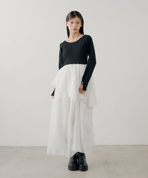 Chico(チコ)の「【SALON by Chico】パール付きドッキングタックボリュームワンピース(ワンピース・レディース・ブラック/アイボリー/ブラック系その他・FREE)」の4枚目の写真