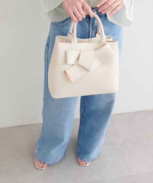 natural couture（ナチュラルクチュール）の「合皮リボンアイコンバッグ（ショルダーバッグ・レディース・サックスブルー/アイボリー/レッド/モカ/ブラック・FREE）」の7枚目の写真