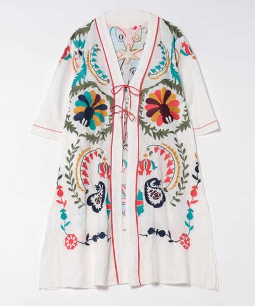 チャイハネ(チャイハネ)の「【チャイハネ】エルジャン刺繍カーディガン(カーディガン/ボレロ・レディース・ブラック/ブルー/ホワイト・FREE)」の4枚目の写真