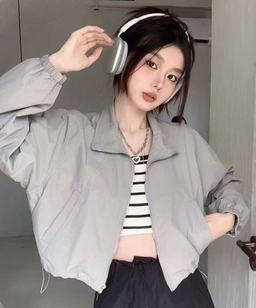 ADDITION STORE(アディションストア)の「【日焼け、冷房対策に最適】クロップド丈 スタンドカラー フルジップ ブルゾン \小さくたためてバッグにイン♪/(ブルゾン・レディース・ブラック/グレー/ホワイト・MEDIUM/LARGE/X-LARGE)」の15枚目の写真