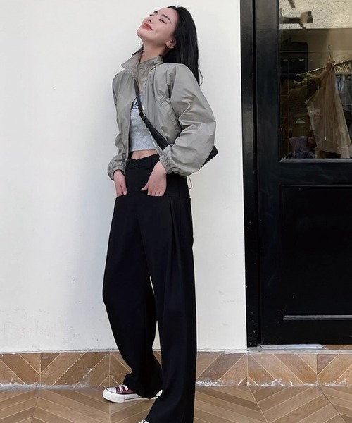 ADDITION STORE(アディションストア)の「【日焼け、冷房対策に最適】クロップド丈 スタンドカラー フルジップ ブルゾン \小さくたためてバッグにイン♪/(ブルゾン・レディース・ブラック/グレー/ホワイト・MEDIUM/LARGE/X-LARGE)」の6枚目の写真