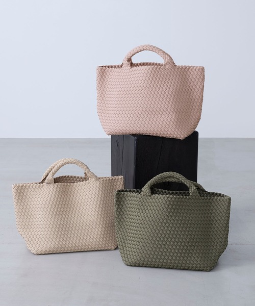 NAGHEDI(ナゲディ)の「【NAGHEDI】トートバッグ-St Barths Medium Tote(トートバッグ・レディース・アイボリー/カーキ/ピンク・M)」の7枚目の写真