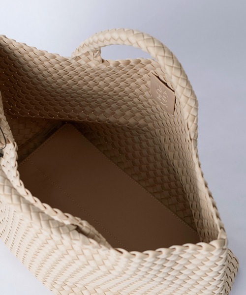 NAGHEDI(ナゲディ)の「【NAGHEDI】トートバッグ-St Barths Medium Tote(トートバッグ・レディース・アイボリー/カーキ/ピンク・M)」の11枚目の写真