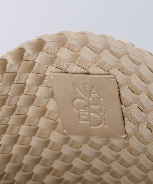 NAGHEDI(ナゲディ)の「【NAGHEDI】トートバッグ-St Barths Medium Tote(トートバッグ・レディース・アイボリー/カーキ/ピンク・M)」の4枚目の写真