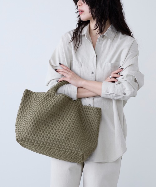 NAGHEDI(ナゲディ)の「【NAGHEDI】トートバッグ-St Barths Medium Tote(トートバッグ・レディース・アイボリー/カーキ/ピンク・M)」の14枚目の写真
