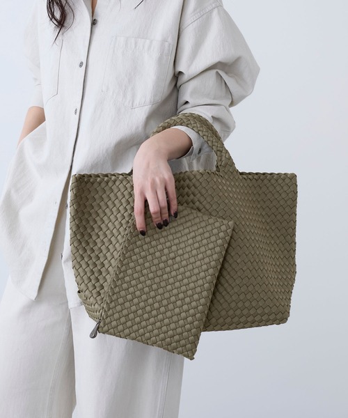 NAGHEDI(ナゲディ)の「【NAGHEDI】トートバッグ-St Barths Medium Tote(トートバッグ・レディース・アイボリー/カーキ/ピンク・M)」の16枚目の写真