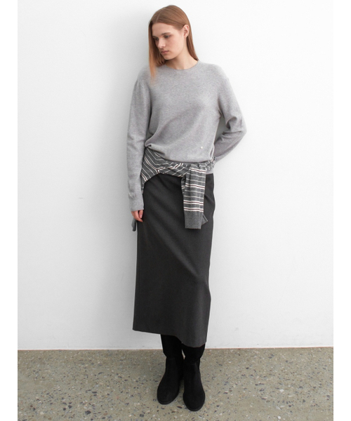 ATELIER NAIN(アトリエナイン)の「(T-7153)ESSENTIAL WHOLE GARMENT ROUND NECK KNIT(ニット/セーター・レディース・アイボリー/ブラック/ライトグレー・FREE)」の4枚目の写真