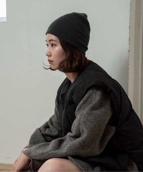 lawgy(ラウジー)の「simple rib embroidery logo knit cap / シンプルリブエンブロイダリーロゴニットキャップ(ニットキャップ/ビーニー・レディース・ブラック/チャコール・FREE)」の9枚目の写真