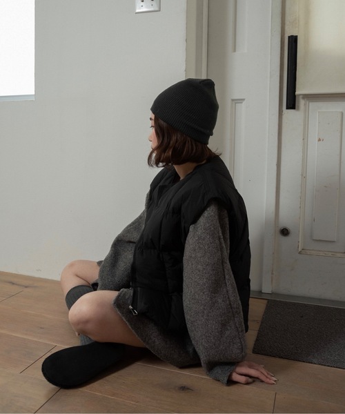 lawgy(ラウジー)の「simple rib embroidery logo knit cap / シンプルリブエンブロイダリーロゴニットキャップ(ニットキャップ/ビーニー・レディース・ブラック/チャコール・FREE)」の13枚目の写真