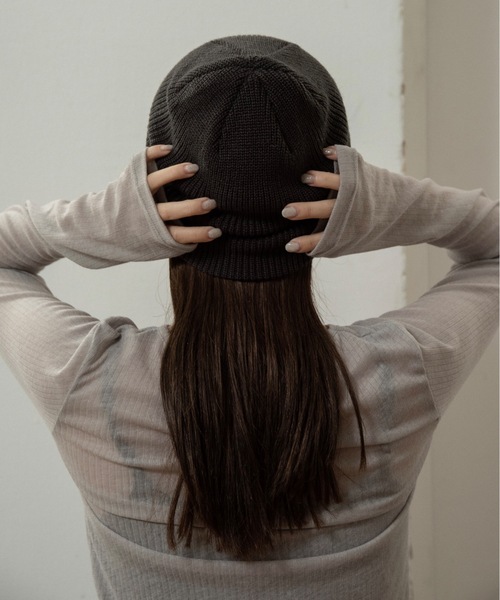 lawgy(ラウジー)の「simple rib embroidery logo knit cap / シンプルリブエンブロイダリーロゴニットキャップ(ニットキャップ/ビーニー・レディース・ブラック/チャコール・FREE)」の7枚目の写真