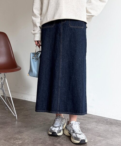 Chez toi（シェトワ）の「フロントポケットIラインデニムスカート（スカート・レディース・ブルー/インディゴブルー・FREE）」の2枚目の写真