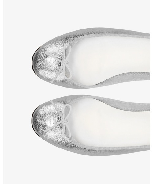 Repetto(レペット)の「Cendrillon バレエフラット - ラバーソール - EUサイズ / V1790VEM(バレエシューズ・レディース・シルバー・36/36.5/37/38/39)」の5枚目の写真