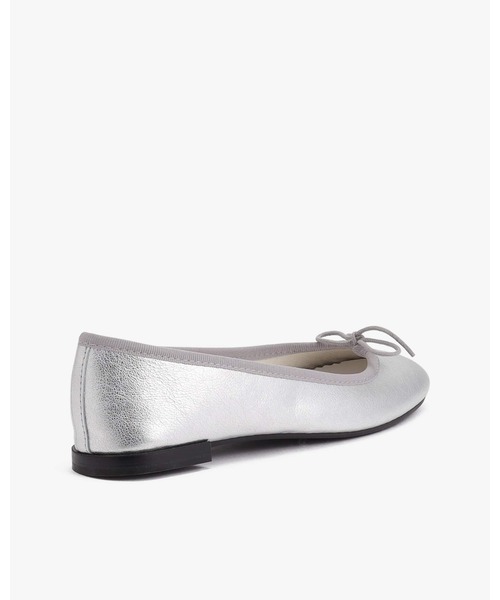 Repetto(レペット)の「Cendrillon バレエフラット - ラバーソール - EUサイズ / V1790VEM(バレエシューズ・レディース・シルバー・36/36.5/37/38/39)」の4枚目の写真