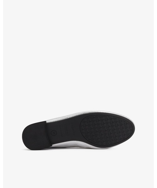 Repetto(レペット)の「Cendrillon バレエフラット - ラバーソール - EUサイズ / V1790VEM(バレエシューズ・レディース・シルバー・36/36.5/37/38/39)」の6枚目の写真