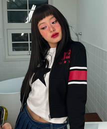 YOUHEE（ユヒ）の「YOUHEE CROPPED SWEAT ZIP-UP BLACK（ナイロンジャケット）」