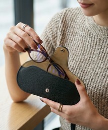 STYLE DELI（スタイルデリ）の「【DELI by】ネックストラップ付きリアルレザーサングラスケース（サングラス）」