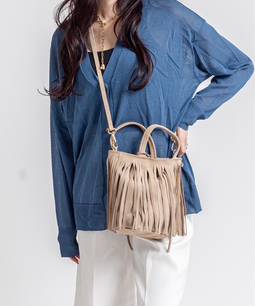 AULENTTI(オウレンティ)の「【AULENTTI/オウレンティ】フリンジ 2WAY スエードショルダーバッグ(ショルダーバッグ・レディース・ブラウン/ベージュ・FREE)」の4枚目の写真