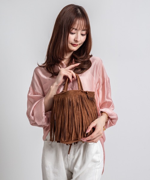 AULENTTI(オウレンティ)の「【AULENTTI/オウレンティ】フリンジ 2WAY スエードショルダーバッグ(ショルダーバッグ・レディース・ブラウン/ベージュ・FREE)」の13枚目の写真