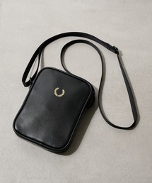 Cassette Chart（カセットチャート）の「【FRED PERRY】SMOOTH LEATHER SMALL SIDE BAG L3348/スムースレザー スモールサイドバッグ（ショルダーバッグ）」