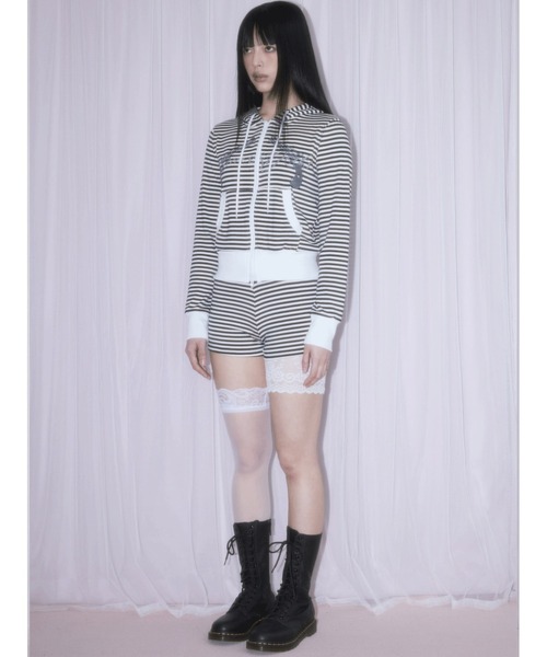 NIIER NOR（ニアノア）の「A'GEM/9 × .kom 『NIIER NOR/ニーアノア』 REVOLVER STRIPE HOOD ZIP-UP/リボルバーボーダージップパーカー（パーカー・レディース・ホワイト/ブラック・FREE）」の11枚目の写真