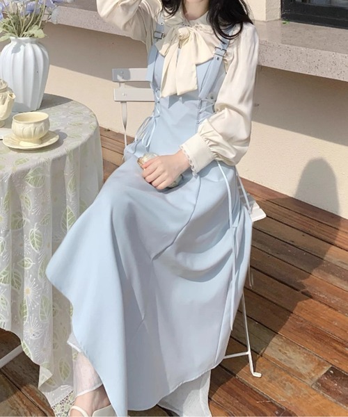 LUCPY(ラクピー)の「レースアップアシンメトリーフレアサスワンピース(ワンピース・レディース・ブルー・LARGE/MEDIUM/SMALL/X-LARGE)」の2枚目の写真