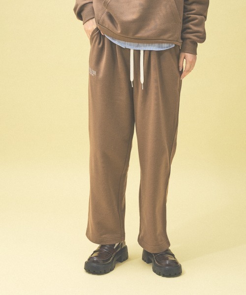 Kappa(カッパ)の「≪Kappa×and ST ウェルネスクラブ≫スウェットパンツ(スウェットパンツ・レディース・オフホワイト/ブラウン系その他/インディゴブルー/ネイビー・LARGE/SMALL/MEDIUM)」の1枚目の写真