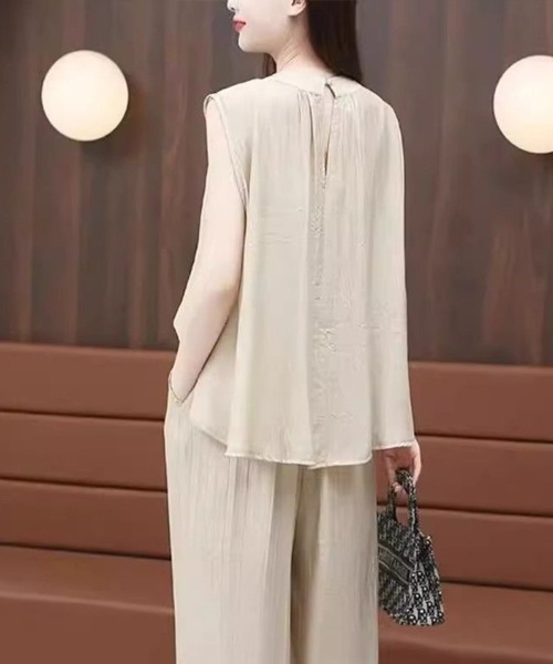 Flugge(フラッジー)の「ノースリーブブラウス+パンツセット(シャツ/ブラウス・レディース・アイボリー/ブラック・LARGE/MEDIUM)」の9枚目の写真