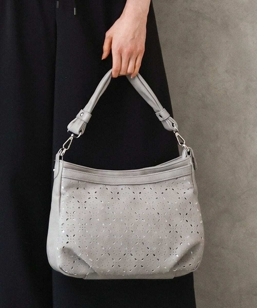 MK MICHEL KLEIN（エムケーミッシェルクラン）の「[2WAY]パンチングレイヤーデザインバッグ（ショルダーバッグ・レディース・イエロー/ライトグレー/グリーン・00）」の2枚目の写真