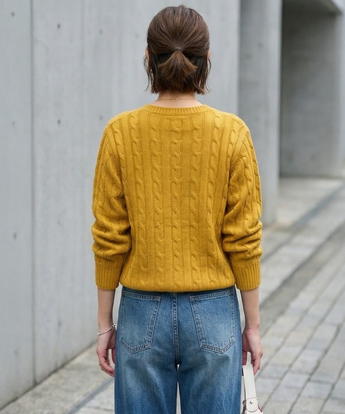 STYLE DELI（スタイルデリ）の「ストレートケーブルVネックニットトップス（ニット/セーター・レディース・イエロー/ネイビー/アイボリー・FREE）」の6枚目の写真