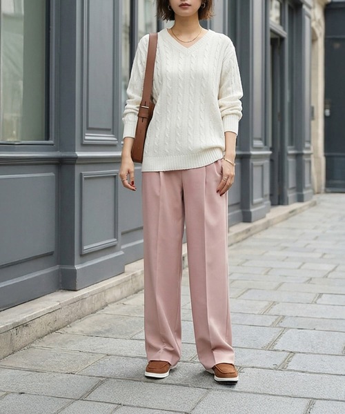 STYLE DELI（スタイルデリ）の「ストレートケーブルVネックニットトップス（ニット/セーター・レディース・イエロー/ネイビー/アイボリー・FREE）」の11枚目の写真