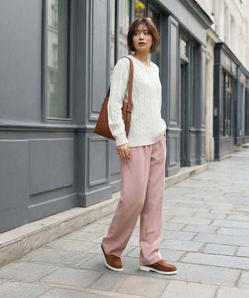 STYLE DELI（スタイルデリ）の「ストレートケーブルVネックニットトップス（ニット/セーター・レディース・イエロー/ネイビー/アイボリー・FREE）」の13枚目の写真