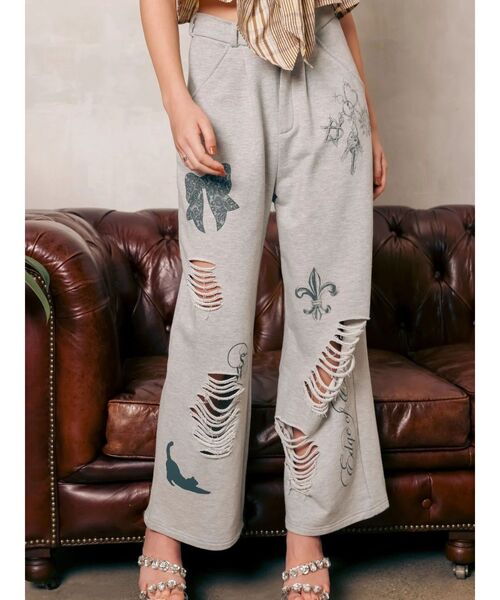 EVRIS(エヴリス)の「グラフィックデザインウラケワイドパンツ(スウェットパンツ・レディース・グレー/ブラック/ホワイト・SMALL/MEDIUM)」の4枚目の写真