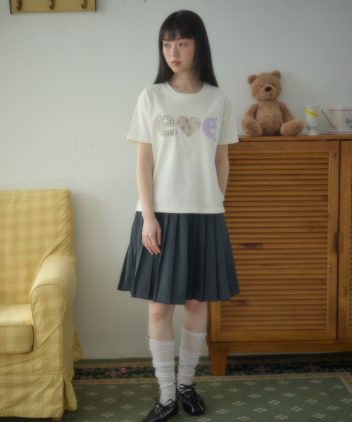 ambler（エムブラー）の「チェックフラワーグラフィック半袖Tシャツ AS1311 (アイボリー)（Tシャツ/カットソー・レディース・その他・SMALL/MEDIUM/FREE）」の2枚目の写真
